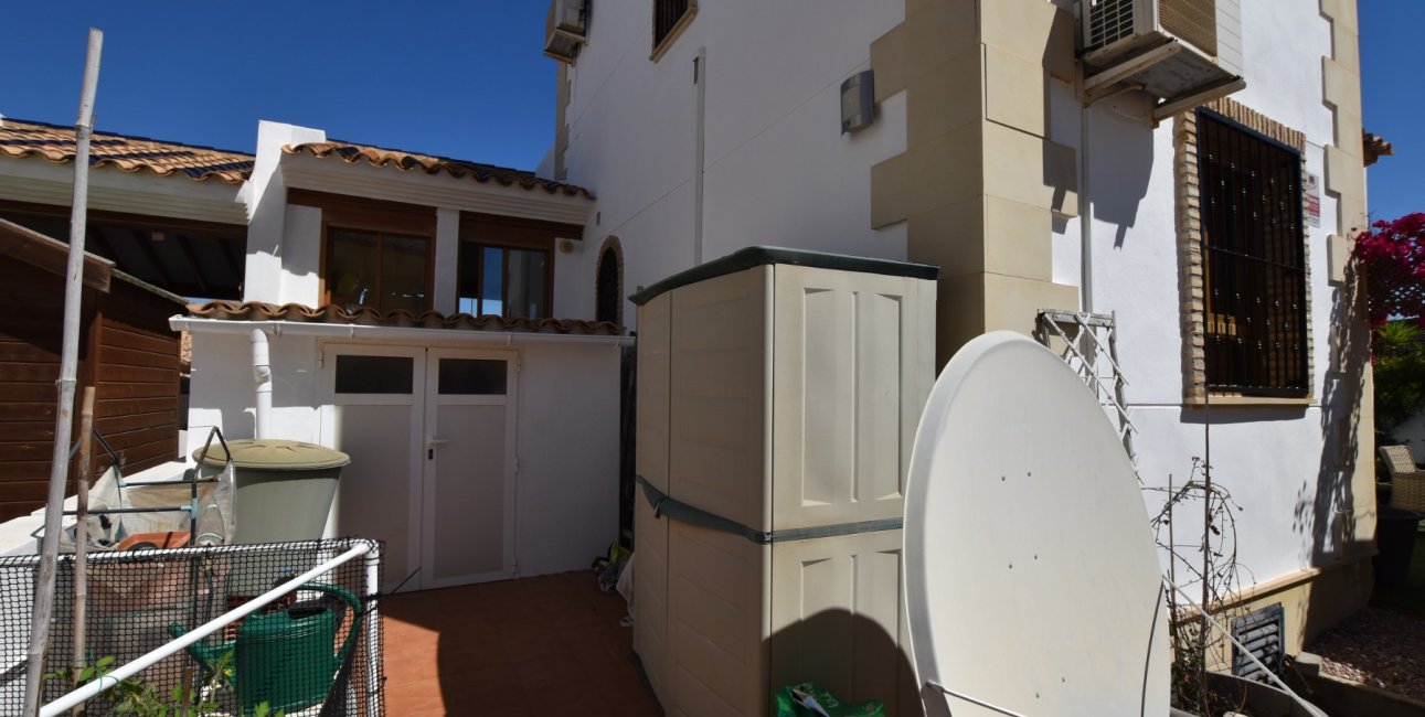 Resale - Villa -
Algorfa - La Finca Golf Resort