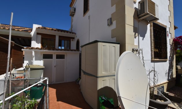 Resale - Villa -
Algorfa - La Finca Golf Resort