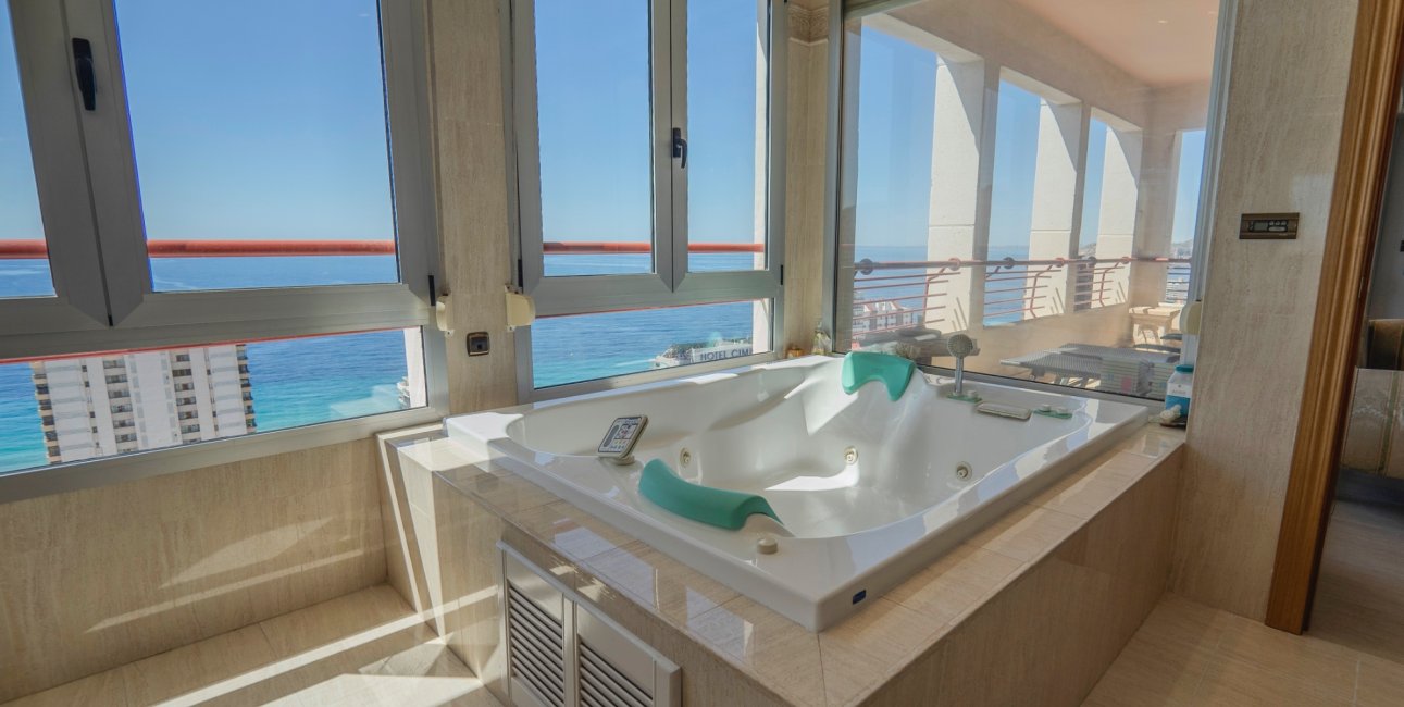 Resale - Apartment / flat -
Benidorm - Benidorm - City
