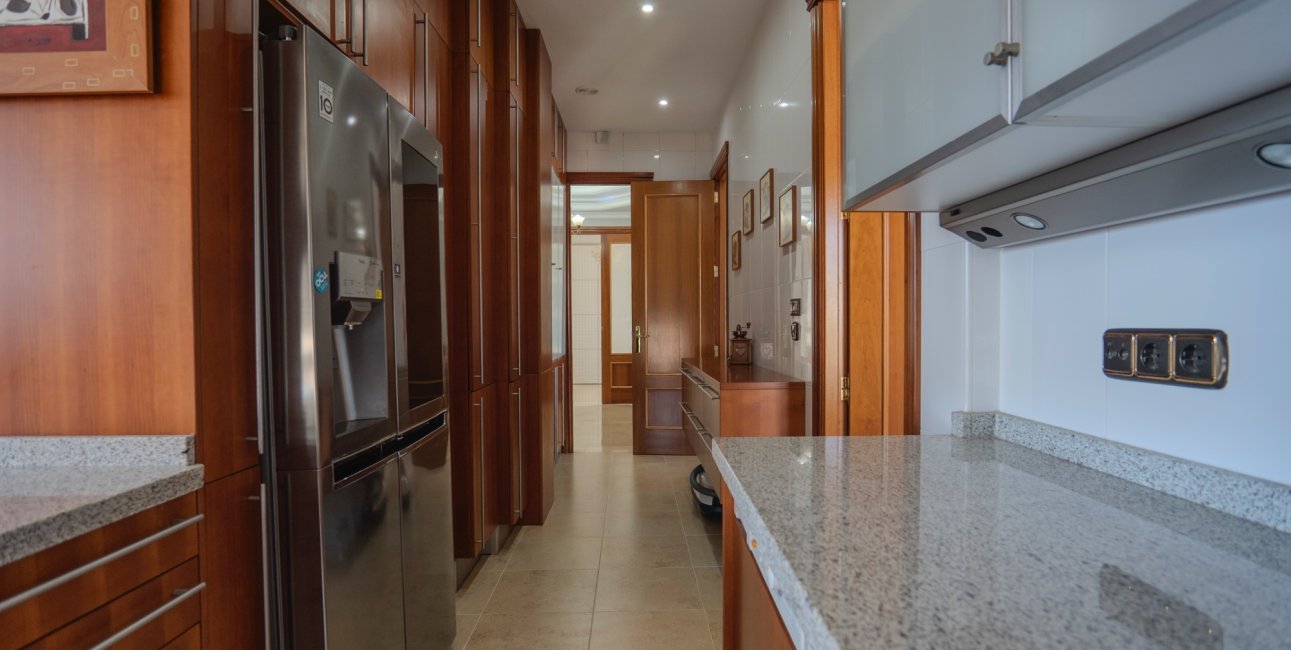 Resale - Apartment / flat -
Benidorm - Benidorm - City