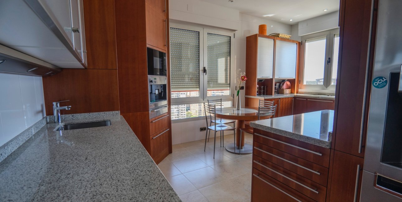 Resale - Apartment / flat -
Benidorm - Benidorm - City