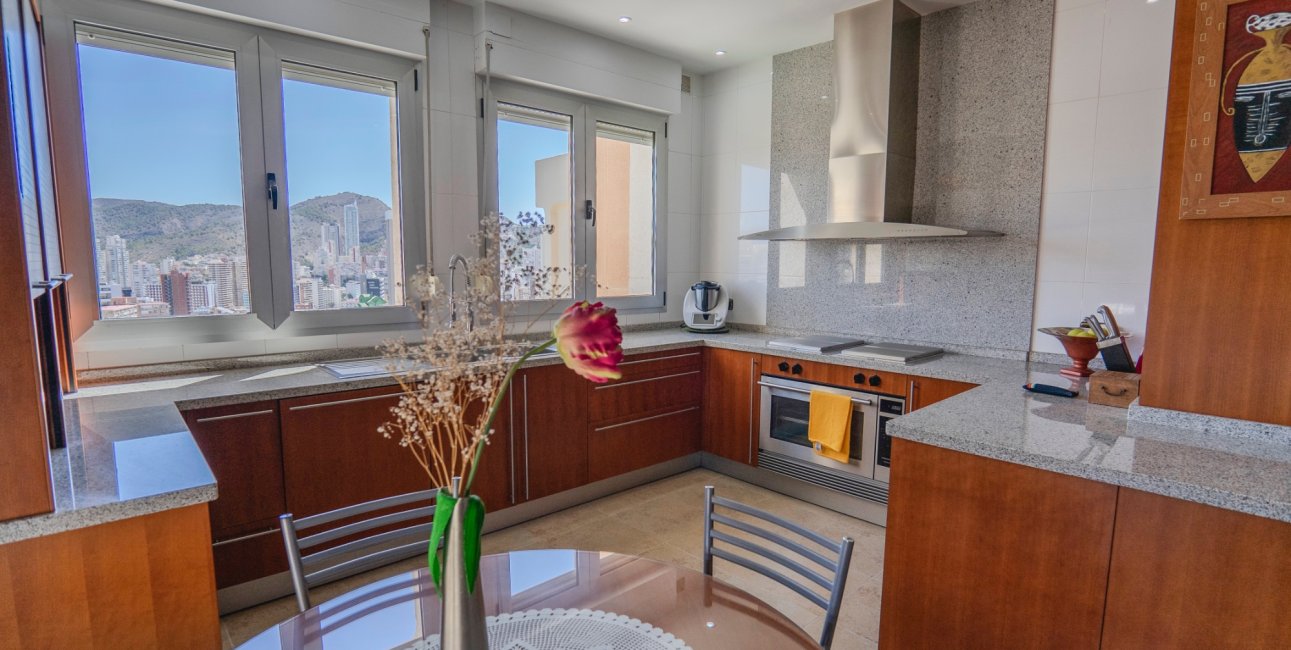 Resale - Apartment / flat -
Benidorm - Benidorm - City