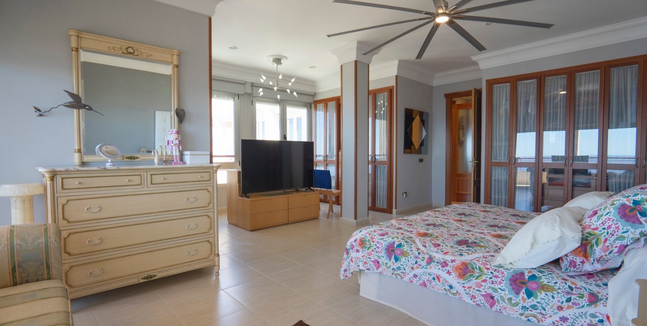 Resale - Apartment / flat -
Benidorm - Benidorm - City