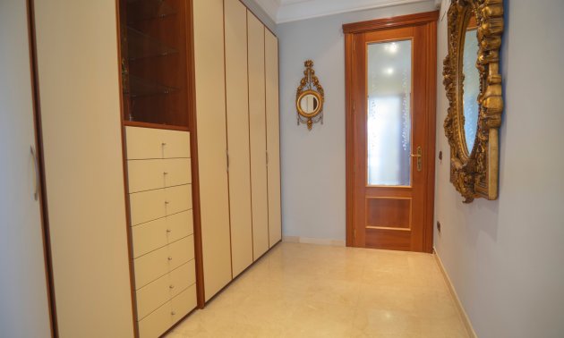 Resale - Apartment / flat -
Benidorm - Benidorm - City