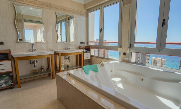 Resale - Apartment / flat -
Benidorm - Benidorm - City