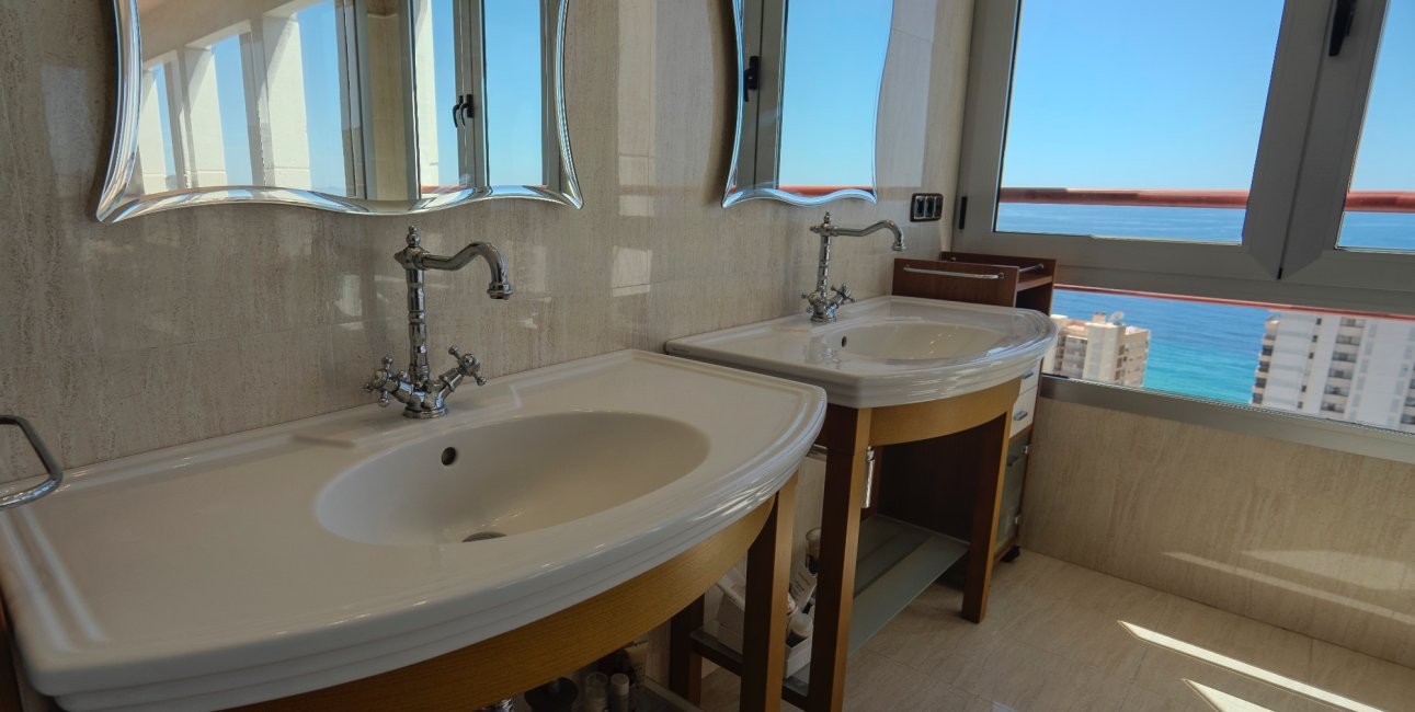 Resale - Apartment / flat -
Benidorm - Benidorm - City