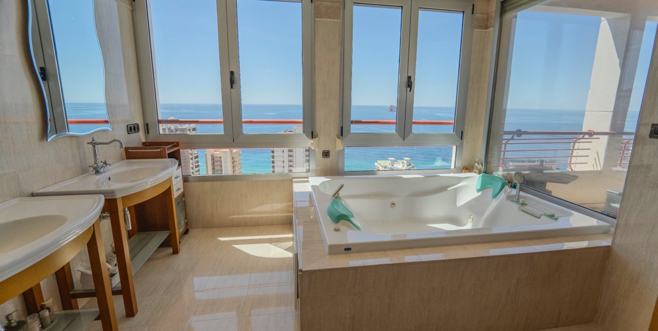 Resale - Apartment / flat -
Benidorm - Benidorm - City