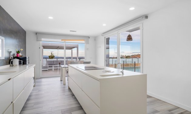 Resale - Villa -
Algorfa - Lomas de La Juliana