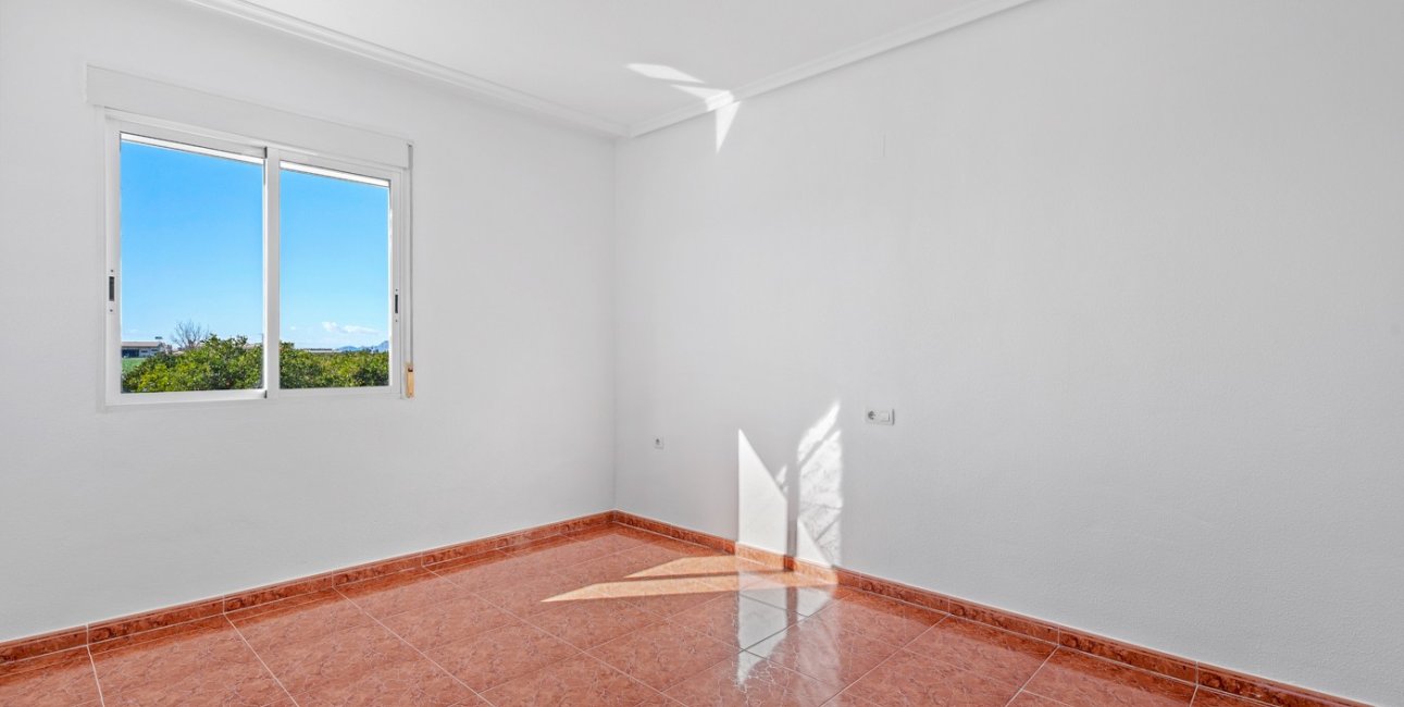 Resale - Country House -
Dolores - Dolores - Country