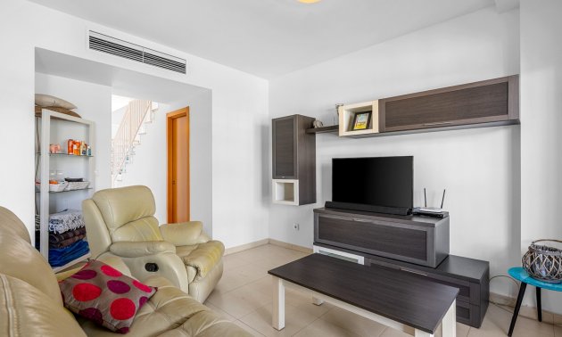 Resale - Townhouse -
Ciudad Quesada - Lo Marabu