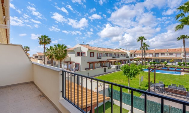 Resale - Townhouse -
Ciudad Quesada - Lo Marabu