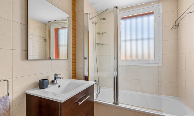 Resale - Townhouse -
Ciudad Quesada - Lo Marabu