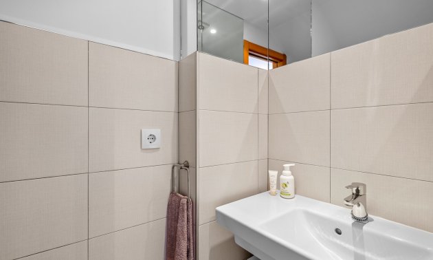 Resale - Townhouse -
Ciudad Quesada - Lo Marabu