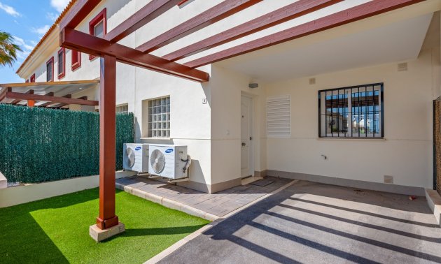Resale - Townhouse -
Ciudad Quesada - Lo Marabu