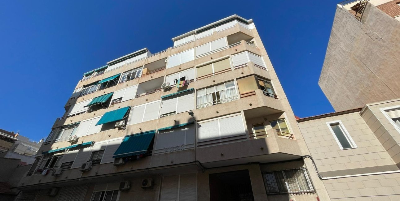 Resale - Study -
Torrevieja - Centro