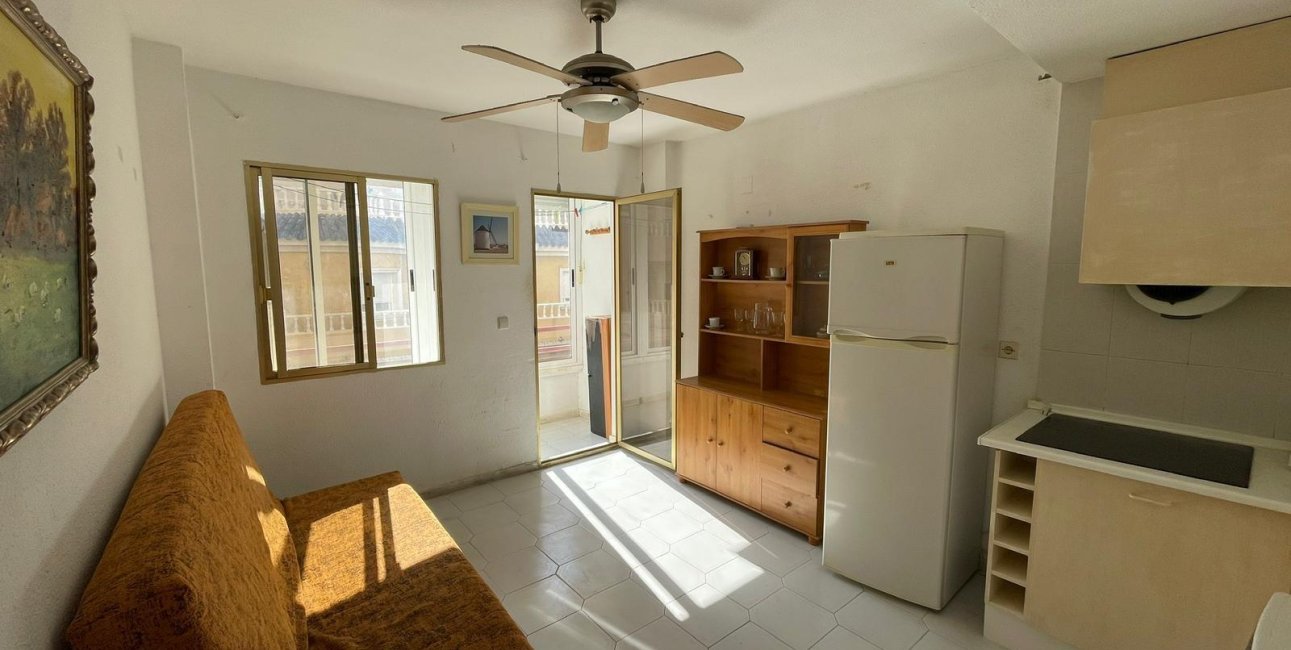 Resale - Study -
Torrevieja - Centro