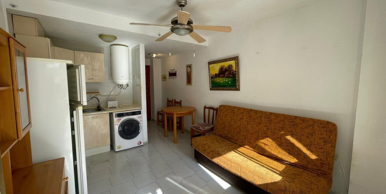 Resale - Study -
Torrevieja - Centro
