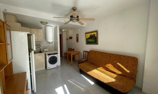 Resale - Study -
Torrevieja - Centro