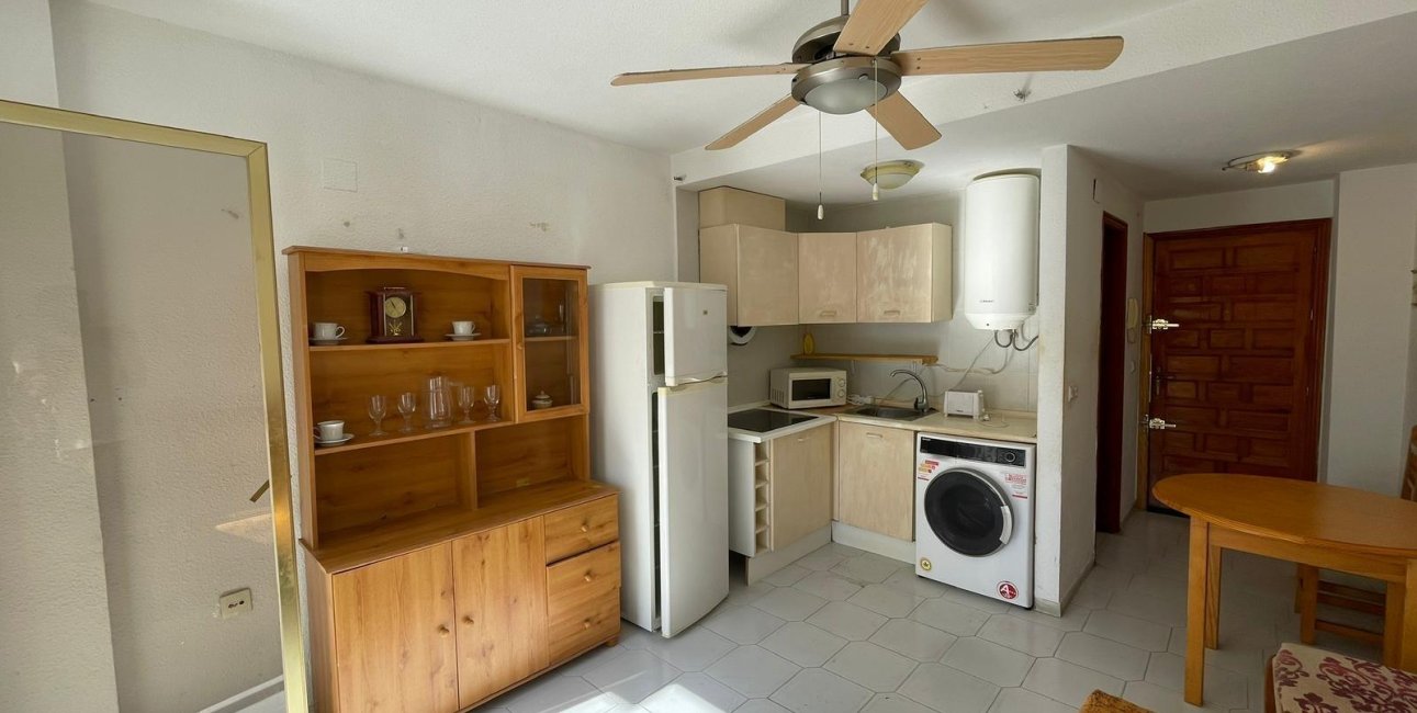 Resale - Study -
Torrevieja - Centro