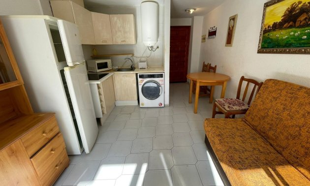 Resale - Study -
Torrevieja - Centro