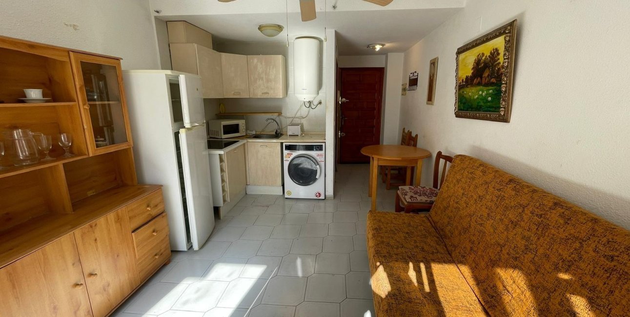 Resale - Study -
Torrevieja - Centro