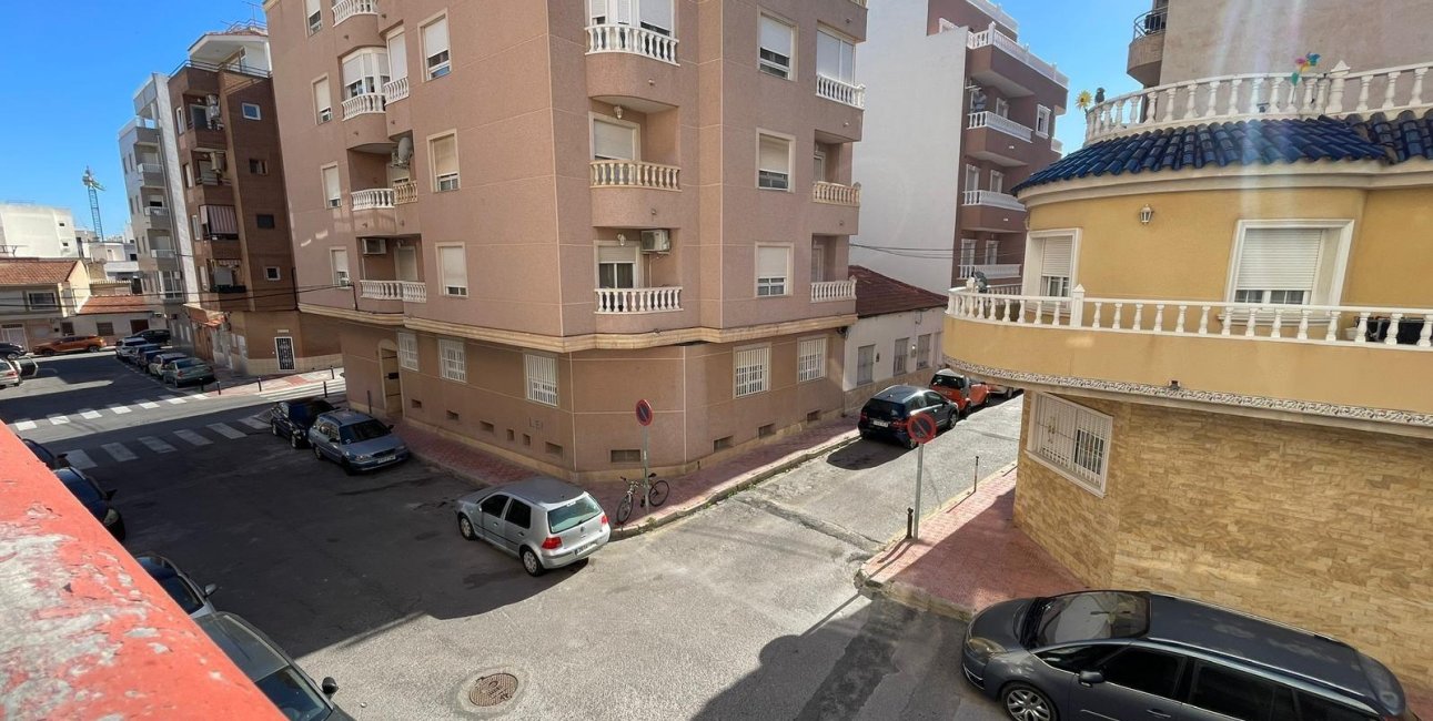 Resale - Study -
Torrevieja - Centro