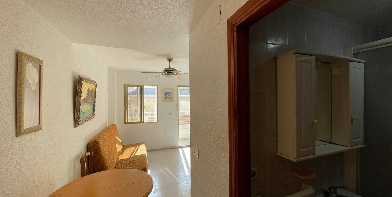 Resale - Study -
Torrevieja - Centro