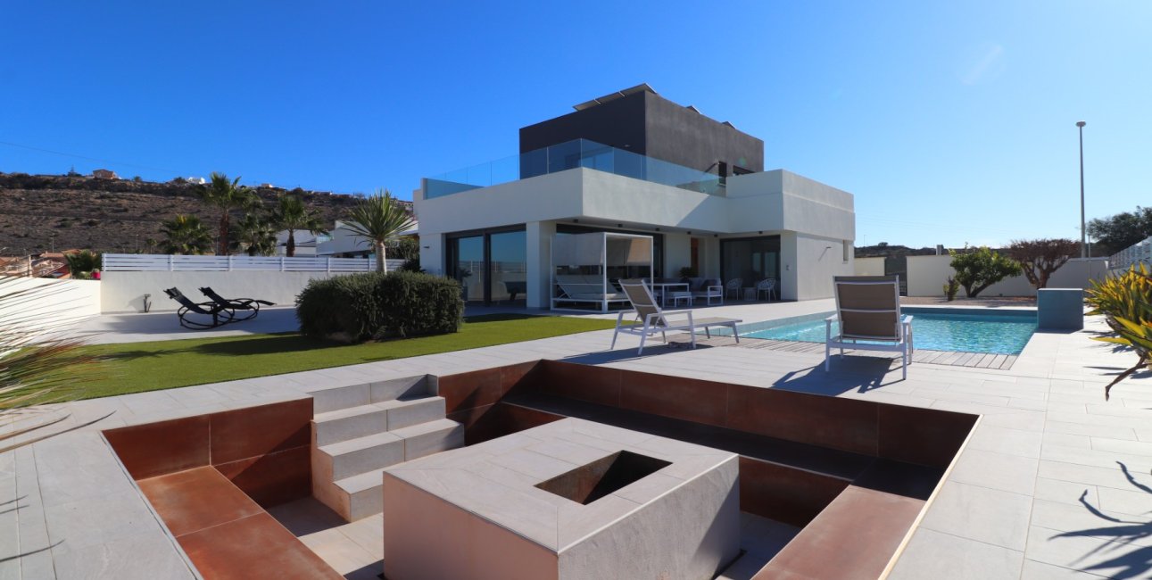Resale - Villa -
Benimar - Benimar III