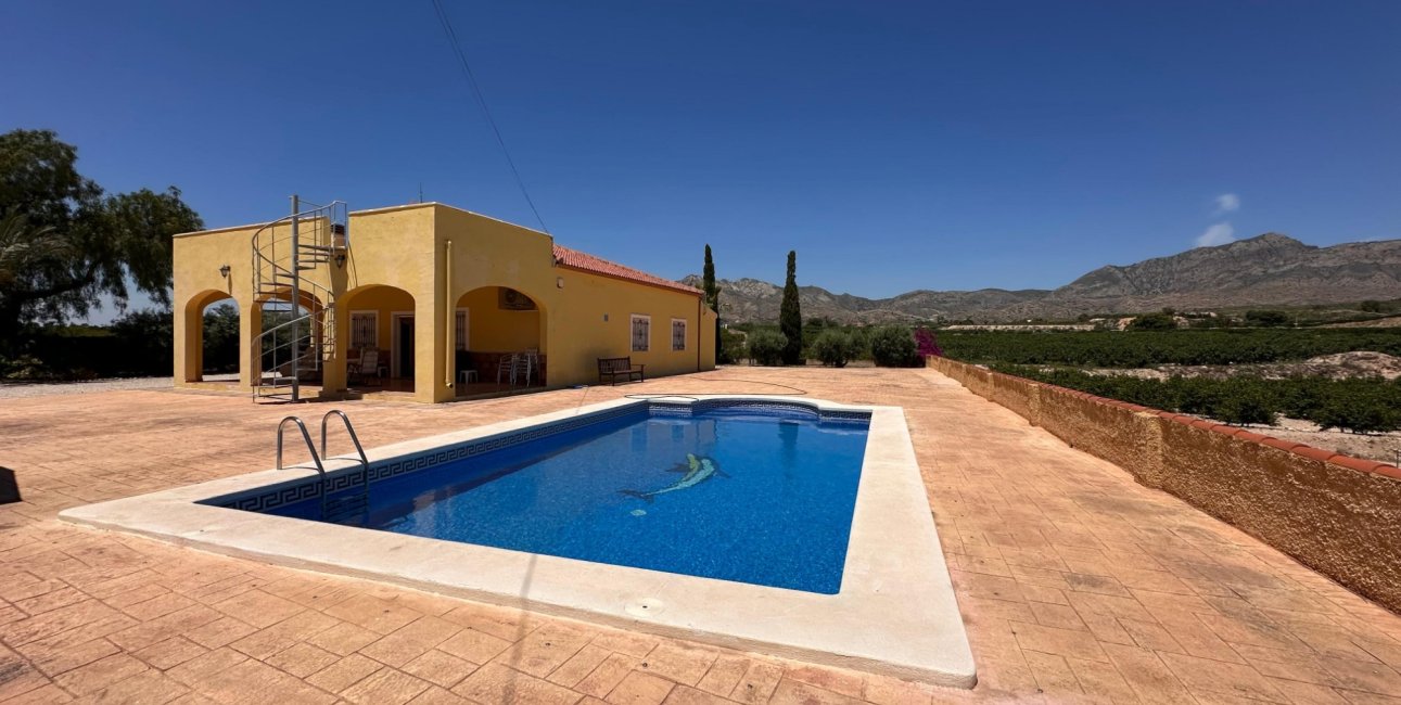 Resale - Country House -
Albatera - Albatera - Country
