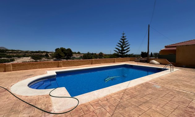 Resale - Country House -
Albatera - Albatera - Country