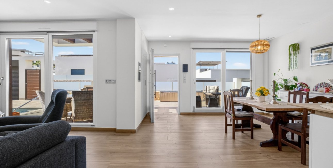 Resale - Villa -
Benimar - Rojales Hills