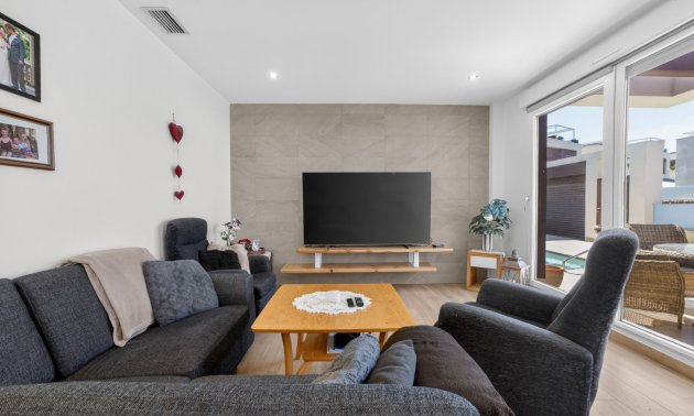 Resale - Villa -
Benimar - Rojales Hills