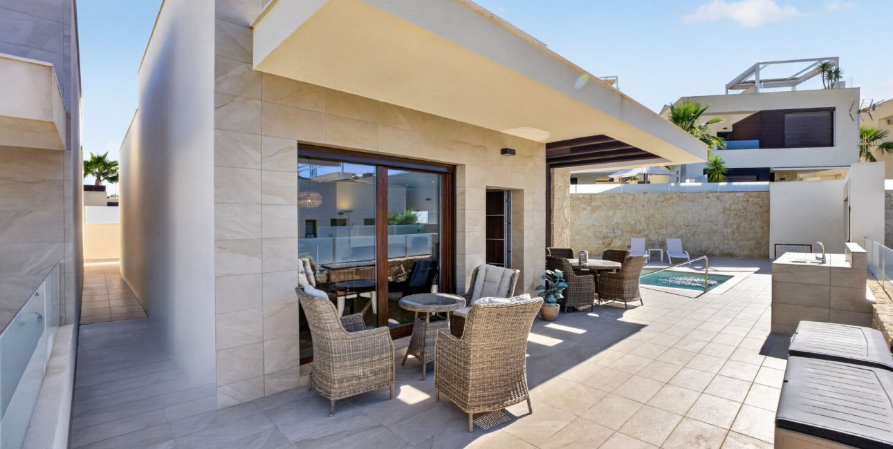 Resale - Villa -
Benimar - Rojales Hills