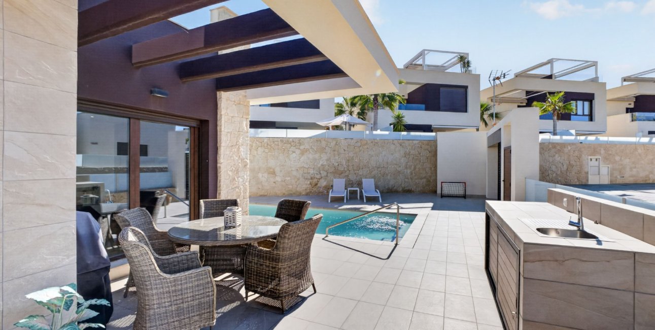Resale - Villa -
Benimar - Rojales Hills