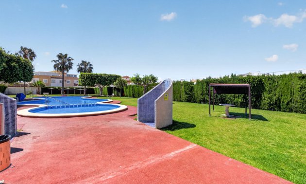 Resale - Apartment / flat -
Torrevieja - Altos del Limonar