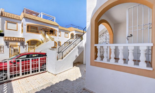 Resale - Apartment / flat -
Torrevieja - Altos del Limonar