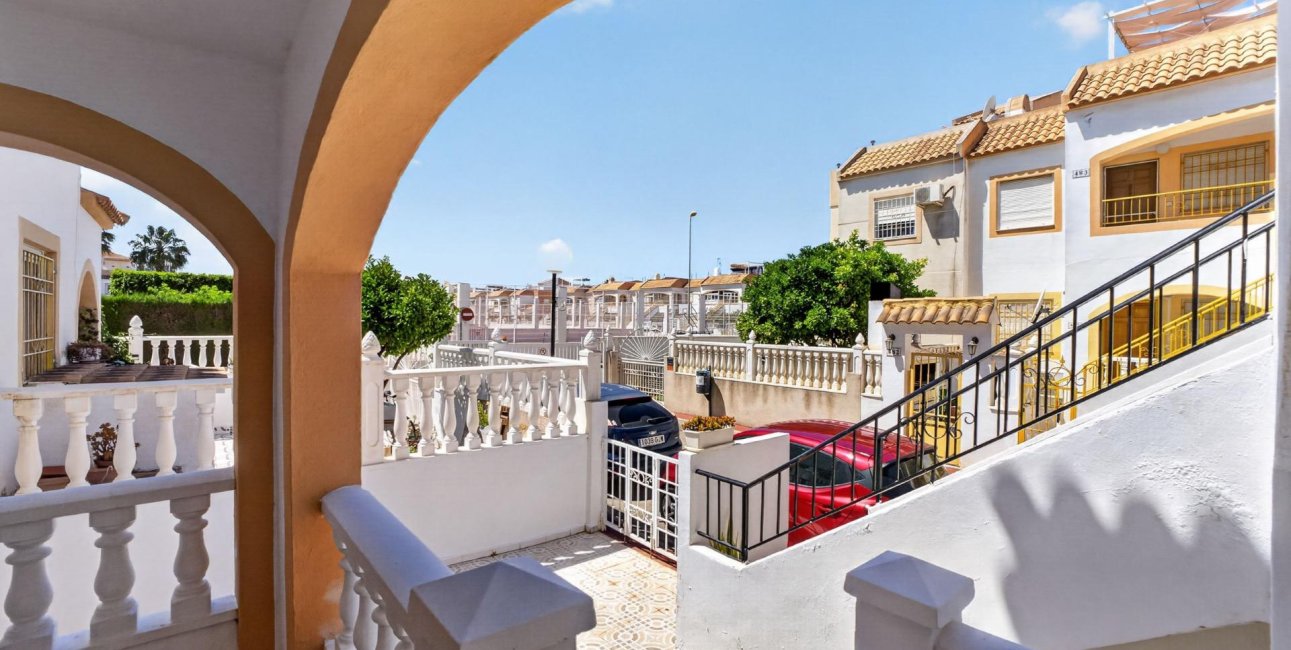 Resale - Apartment / flat -
Torrevieja - Altos del Limonar