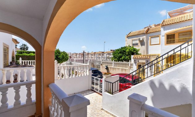 Resale - Apartment / flat -
Torrevieja - Altos del Limonar