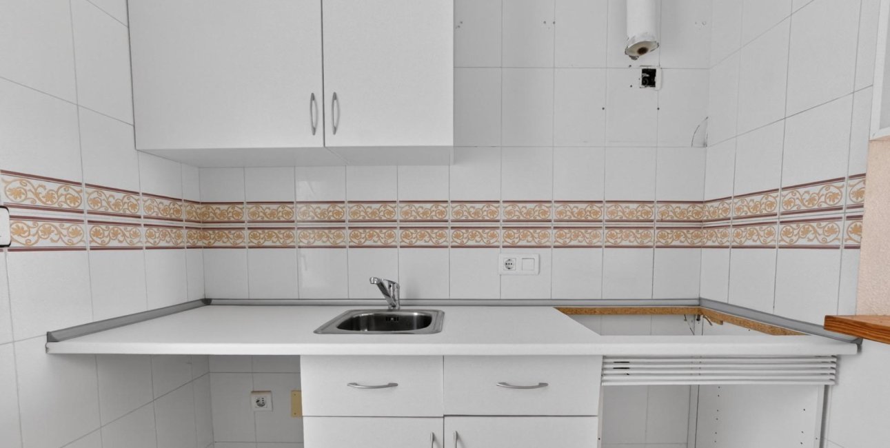 Resale - Apartment / flat -
Torrevieja - Altos del Limonar