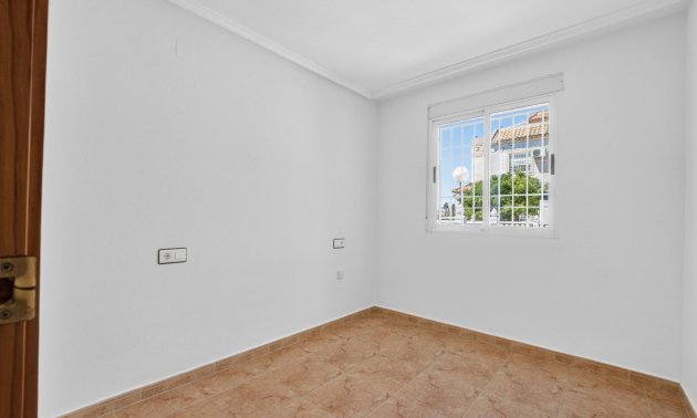 Resale - Apartment / flat -
Torrevieja - Altos del Limonar