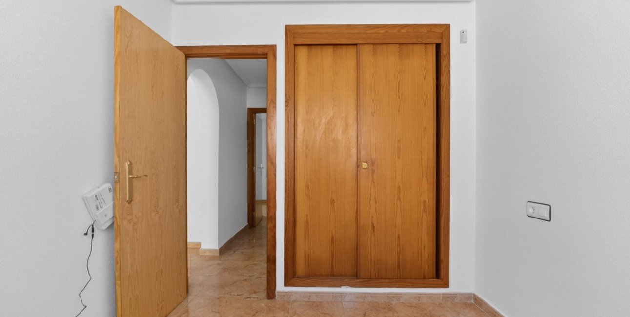Resale - Apartment / flat -
Torrevieja - Altos del Limonar