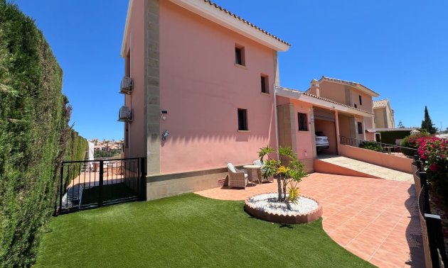 Resale - Villa -
Algorfa - La Finca Golf Resort