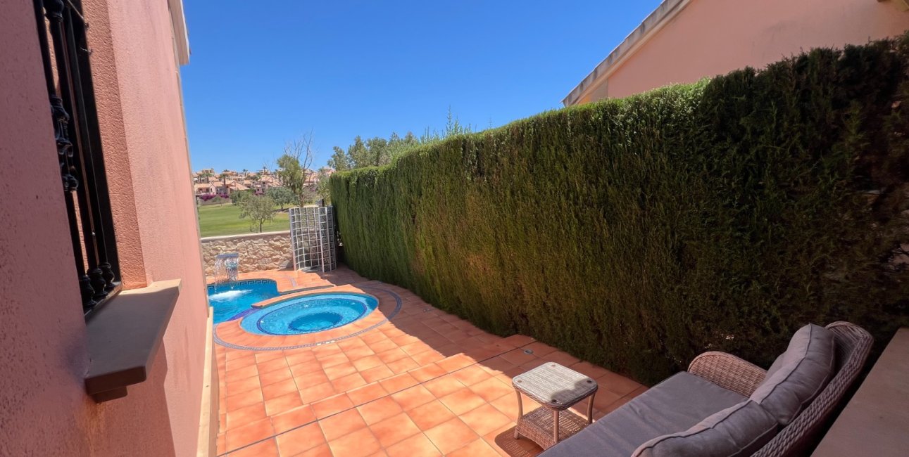 Resale - Villa -
Algorfa - La Finca Golf Resort