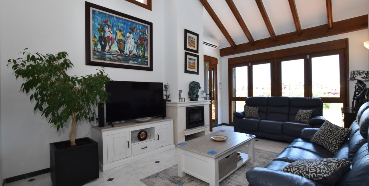 Resale - Villa -
Algorfa - La Finca Golf Resort