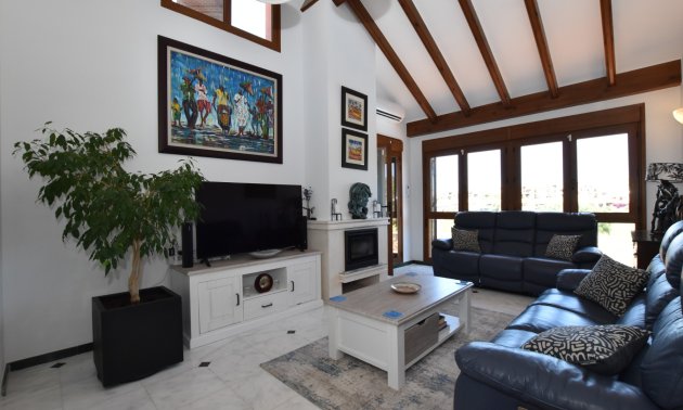 Resale - Villa -
Algorfa - La Finca Golf Resort
