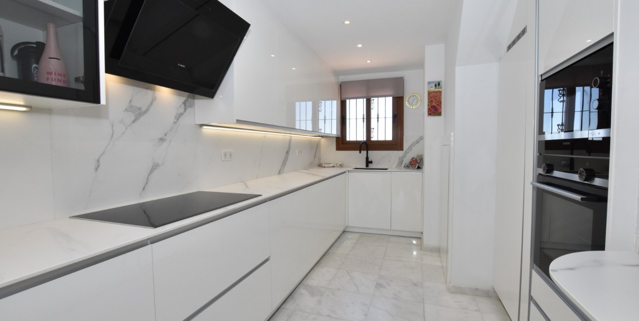 Resale - Villa -
Algorfa - La Finca Golf Resort
