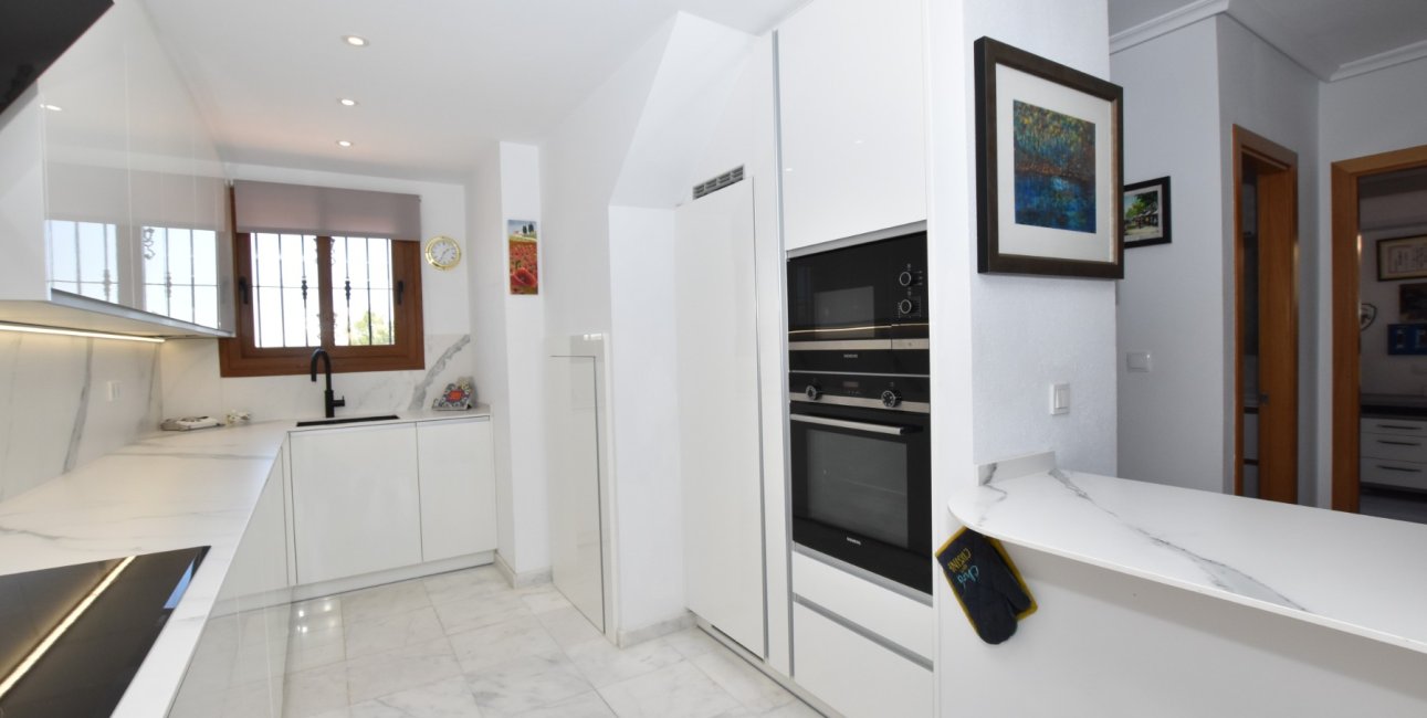 Resale - Villa -
Algorfa - La Finca Golf Resort