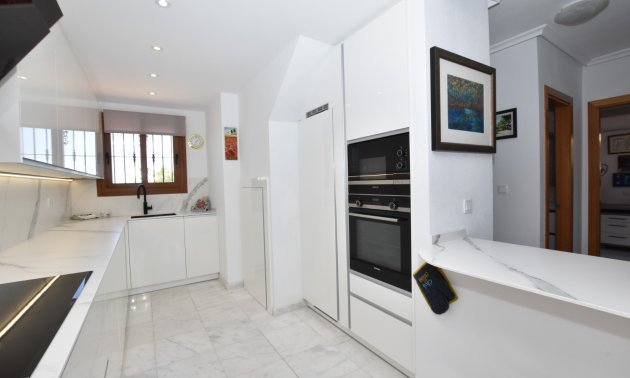 Resale - Villa -
Algorfa - La Finca Golf Resort