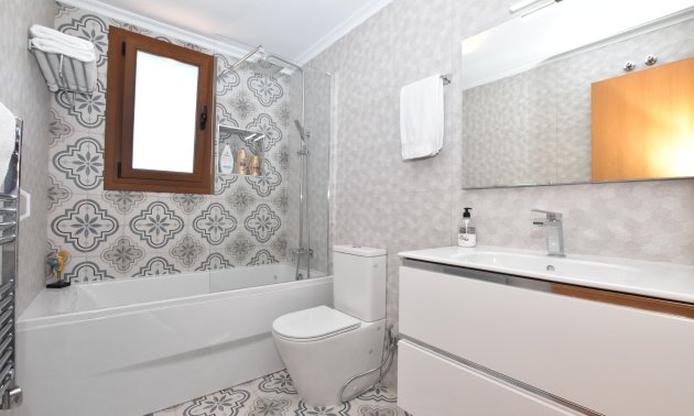 Resale - Villa -
Algorfa - La Finca Golf Resort