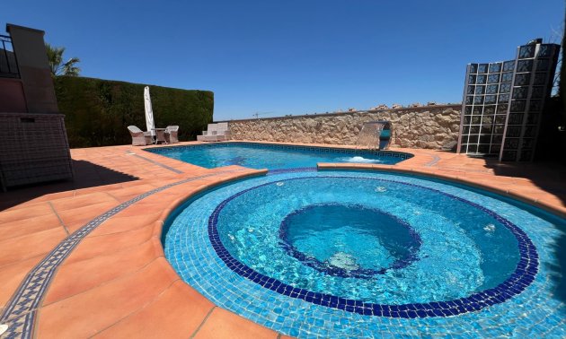 Resale - Villa -
Algorfa - La Finca Golf Resort